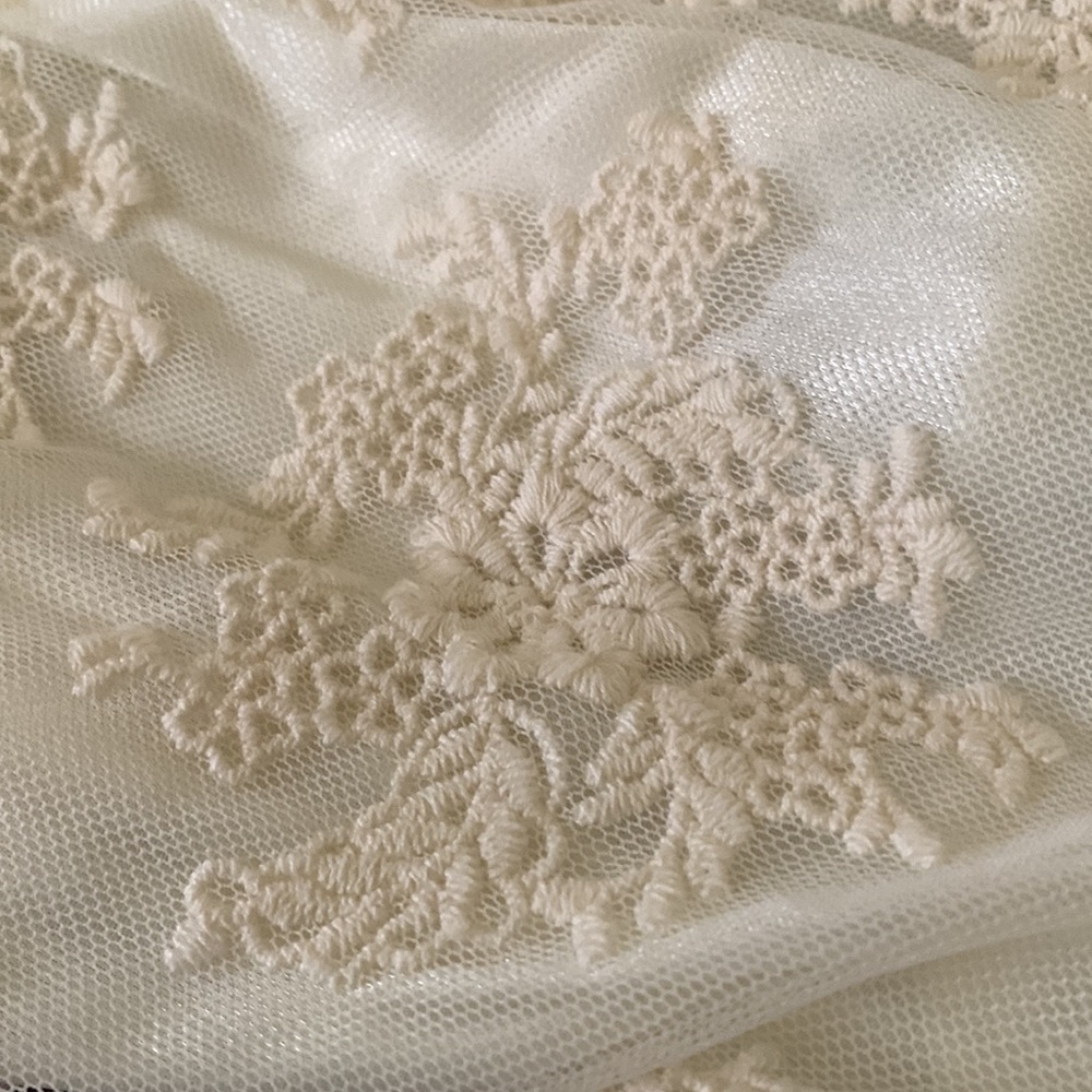 Lace Vest - Picture 8 of 10